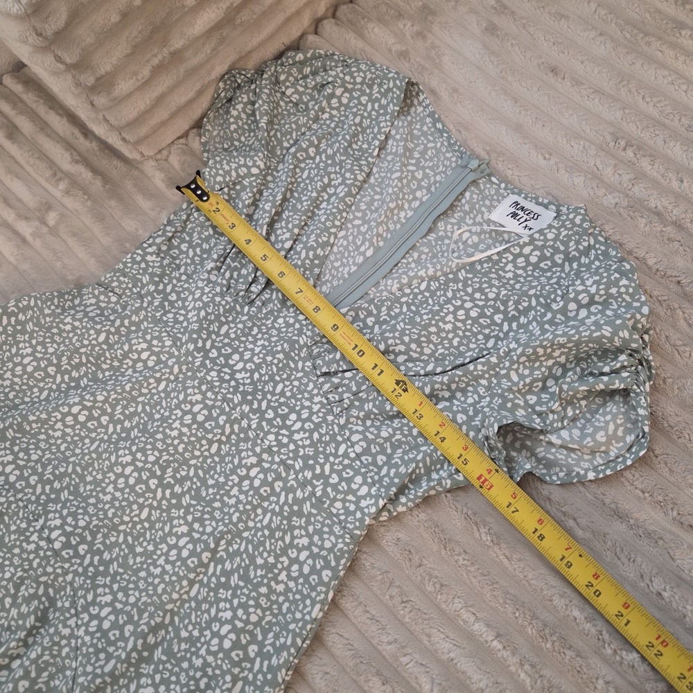Princess Polly Womens Green Leopard Print Mini Dress Size 4 Puff Sleeve V-neck - Picture 7 of 13